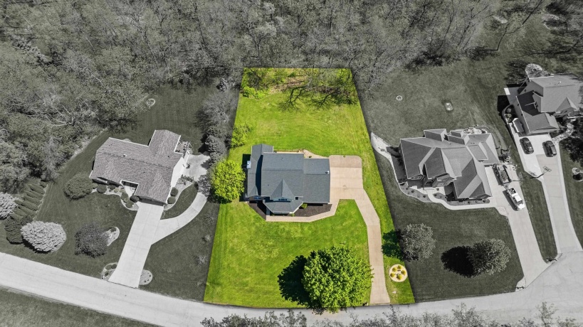 71 Ford, EAST DUBUQUE, Illinois 61025, 5 Bedrooms Bedrooms, ,3 BathroomsBathrooms,House,For Sale,Ford,202602492