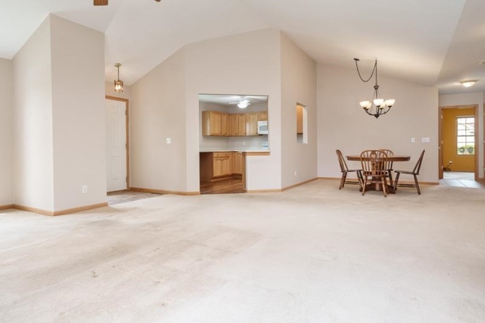 12014 BANEBERRY DR #32, ROSCOE, Illinois 61073, 2 Bedrooms Bedrooms, ,1 BathroomBathrooms,Condominium,For Sale,BANEBERRY DR #32,202602497
