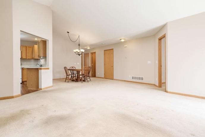 12014 BANEBERRY DR #32, ROSCOE, Illinois 61073, 2 Bedrooms Bedrooms, ,1 BathroomBathrooms,Condominium,For Sale,BANEBERRY DR #32,202602497