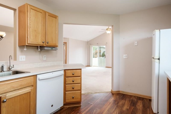 12014 BANEBERRY DR #32, ROSCOE, Illinois 61073, 2 Bedrooms Bedrooms, ,1 BathroomBathrooms,Condominium,For Sale,BANEBERRY DR #32,202602497