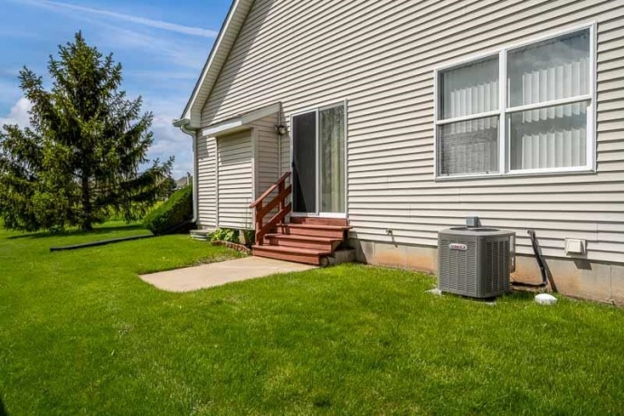 12014 BANEBERRY DR #32, ROSCOE, Illinois 61073, 2 Bedrooms Bedrooms, ,1 BathroomBathrooms,Condominium,For Sale,BANEBERRY DR #32,202602497