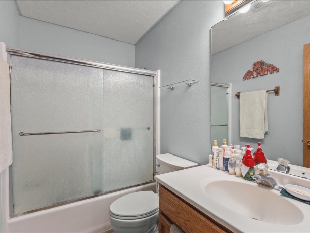 7396 Countryshire, ROCKFORD, Illinois 61107, 3 Bedrooms Bedrooms, ,2 BathroomsBathrooms,House,For Sale,Countryshire,202602495