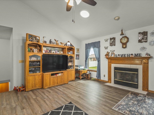 7396 Countryshire, ROCKFORD, Illinois 61107, 3 Bedrooms Bedrooms, ,2 BathroomsBathrooms,House,For Sale,Countryshire,202602495
