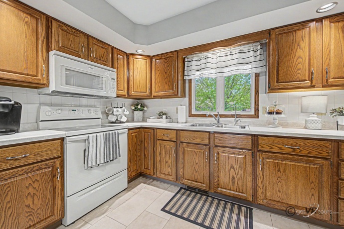 1807 Sierra, FREEPORT, Illinois 61032, 3 Bedrooms Bedrooms, ,3 BathroomsBathrooms,Condominium,For Sale,Sierra,202602500