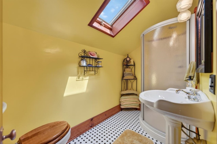 1392 RED BRICK, DIXON, Illinois 61021, 3 Bedrooms Bedrooms, ,2 BathroomsBathrooms,House,For Sale,RED BRICK,202602505