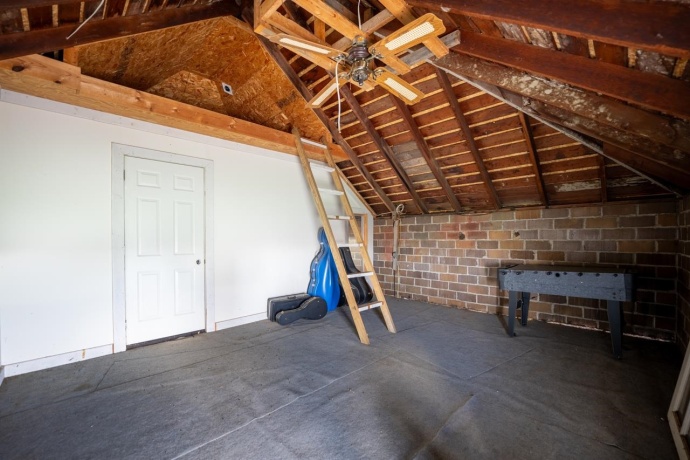 1392 RED BRICK, DIXON, Illinois 61021, 3 Bedrooms Bedrooms, ,2 BathroomsBathrooms,House,For Sale,RED BRICK,202602505