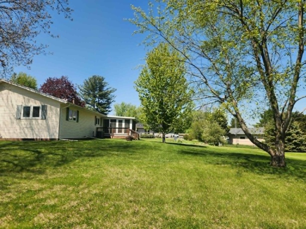 2267 EAGLE, FREEPORT, Illinois 61032, 3 Bedrooms Bedrooms, ,1 BathroomBathrooms,House,For Sale,EAGLE,202602506