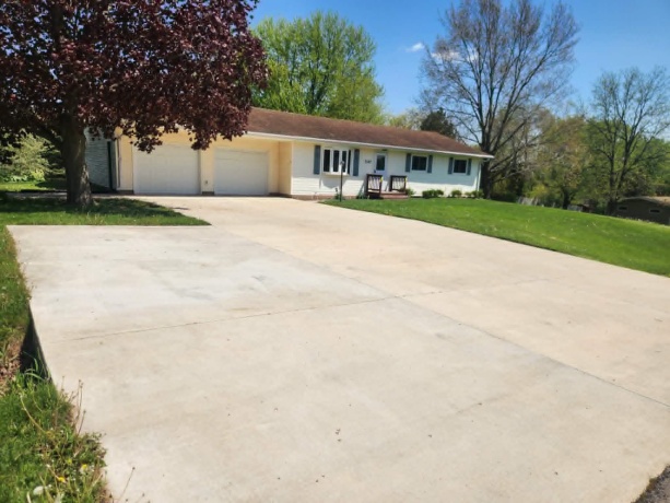 2267 EAGLE, FREEPORT, Illinois 61032, 3 Bedrooms Bedrooms, ,1 BathroomBathrooms,House,For Sale,EAGLE,202602506