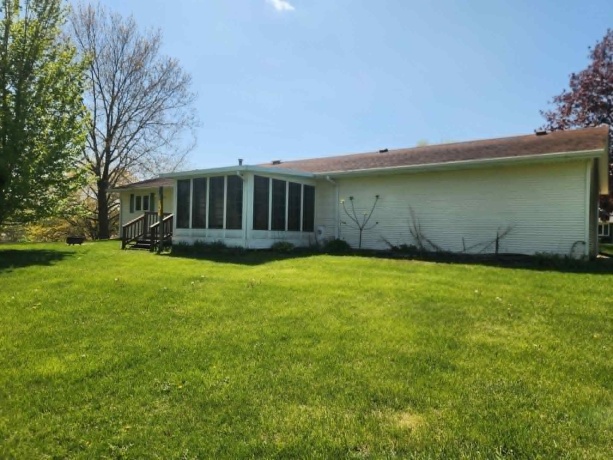 2267 EAGLE, FREEPORT, Illinois 61032, 3 Bedrooms Bedrooms, ,1 BathroomBathrooms,House,For Sale,EAGLE,202602506