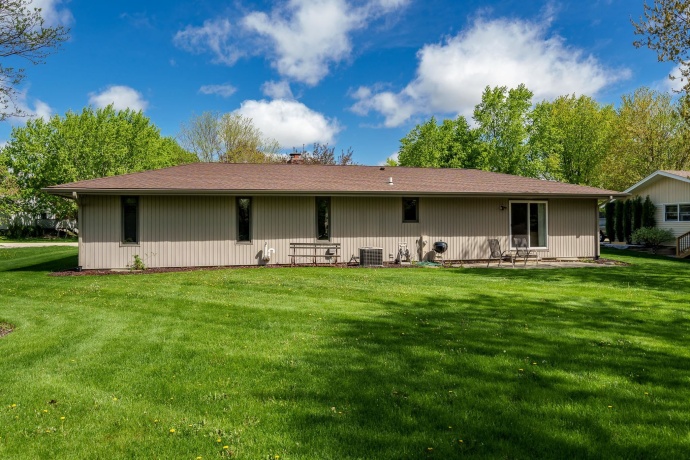 11891 Tresemer, ROSCOE, Illinois 61073, 3 Bedrooms Bedrooms, ,2 BathroomsBathrooms,House,For Sale,Tresemer,202602508
