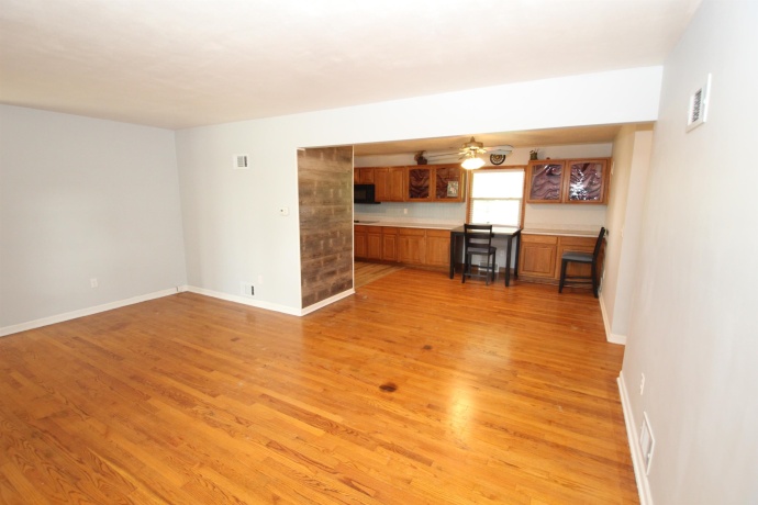 6704 ROCKTON, ROSCOE, Illinois 61073, 2 Bedrooms Bedrooms, ,2 BathroomsBathrooms,House,For Sale,ROCKTON,202602510