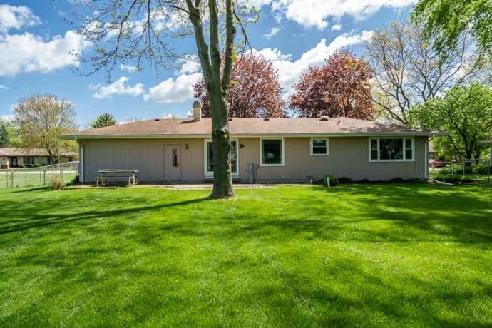 2197 Arnold, ROCKFORD, Illinois 61108, 3 Bedrooms Bedrooms, ,2 BathroomsBathrooms,House,For Sale,Arnold,202602511