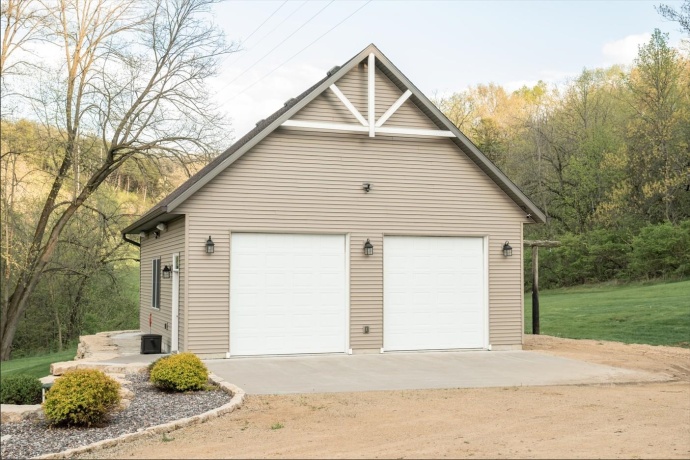 5829 Pleasant Hill, ELIZABETH, Illinois 61028, 2 Bedrooms Bedrooms, ,2 BathroomsBathrooms,House,For Sale,Pleasant Hill,202602512
