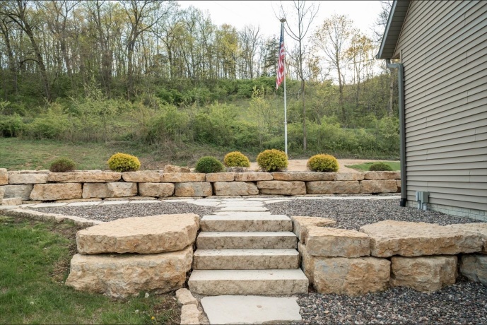 5829 Pleasant Hill, ELIZABETH, Illinois 61028, 2 Bedrooms Bedrooms, ,2 BathroomsBathrooms,House,For Sale,Pleasant Hill,202602512