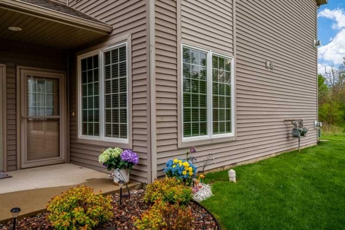 607 Queens, ROCKTON, Illinois 61072, 2 Bedrooms Bedrooms, ,2 BathroomsBathrooms,Condominium,For Sale,Queens,202602515