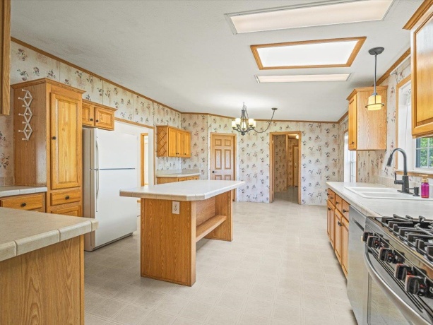 8438 HICKORY TREE, MACHESNEY PARK, Illinois 61115, 3 Bedrooms Bedrooms, ,2 BathroomsBathrooms,House,For Sale,HICKORY TREE,202602516