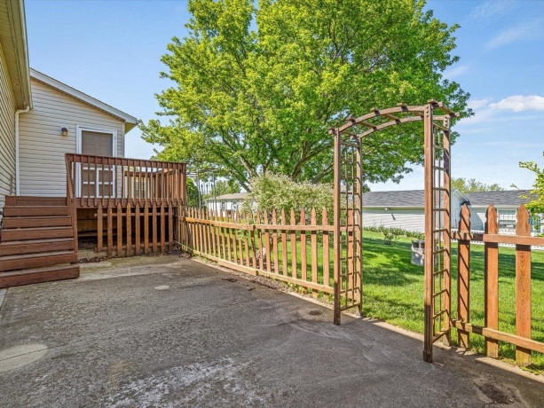 8438 HICKORY TREE, MACHESNEY PARK, Illinois 61115, 3 Bedrooms Bedrooms, ,2 BathroomsBathrooms,House,For Sale,HICKORY TREE,202602516