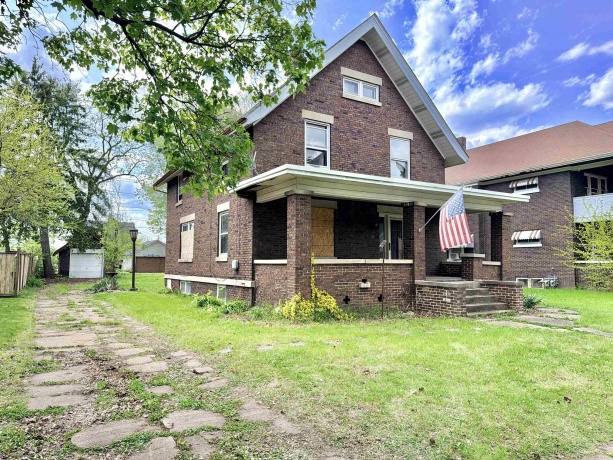 1811 4TH, ROCKFORD, Illinois 61104, 4 Bedrooms Bedrooms, ,1 BathroomBathrooms,House,For Sale,4TH,202602518