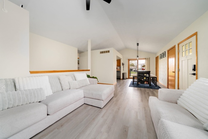6642 Sawgrass, ROCKFORD, Illinois 61114, 3 Bedrooms Bedrooms, ,2 BathroomsBathrooms,Condominium,For Sale,Sawgrass,202602519