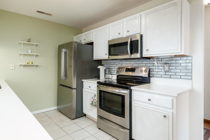 6307 OAK CREST, LOVES PARK, Illinois 61111, 2 Bedrooms Bedrooms, ,2 BathroomsBathrooms,Condominium,For Sale,OAK CREST,202602521