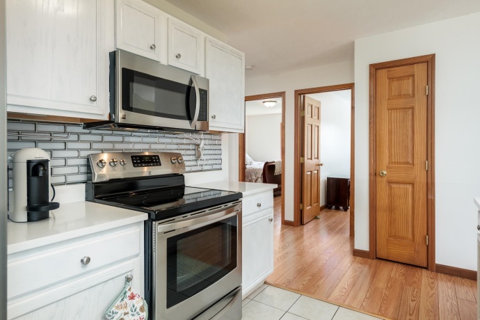 6307 OAK CREST, LOVES PARK, Illinois 61111, 2 Bedrooms Bedrooms, ,2 BathroomsBathrooms,Condominium,For Sale,OAK CREST,202602521