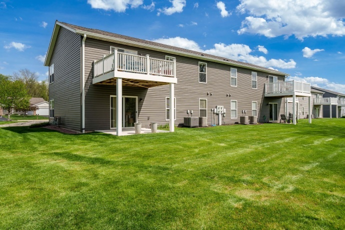 6307 OAK CREST, LOVES PARK, Illinois 61111, 2 Bedrooms Bedrooms, ,2 BathroomsBathrooms,Condominium,For Sale,OAK CREST,202602521