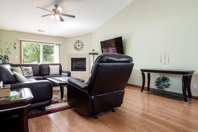 6307 OAK CREST, LOVES PARK, Illinois 61111, 2 Bedrooms Bedrooms, ,2 BathroomsBathrooms,Condominium,For Sale,OAK CREST,202602521