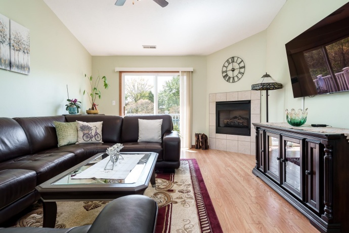 6307 OAK CREST, LOVES PARK, Illinois 61111, 2 Bedrooms Bedrooms, ,2 BathroomsBathrooms,Condominium,For Sale,OAK CREST,202602521