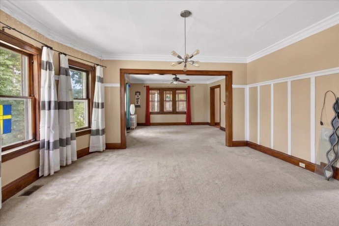 424 Washington, ROCKFORD, Illinois 61104, ,2 Units,For Sale,Washington,202602520
