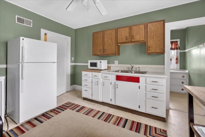 424 Washington, ROCKFORD, Illinois 61104, ,2 Units,For Sale,Washington,202602520