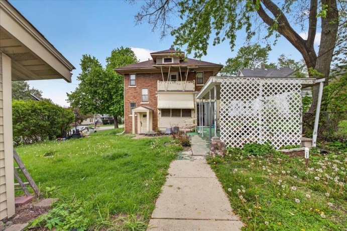 424 Washington, ROCKFORD, Illinois 61104, ,2 Units,For Sale,Washington,202602520