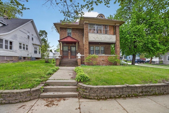 424 Washington, ROCKFORD, Illinois 61104, ,2 Units,For Sale,Washington,202602520