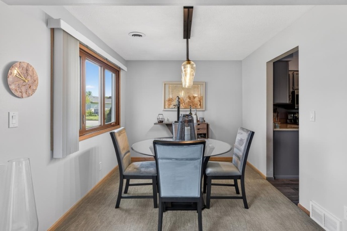 796 TULIP LN #23, ROCKFORD, Illinois 61107, 2 Bedrooms Bedrooms, ,1 BathroomBathrooms,Condominium,For Sale,TULIP LN #23,202602522