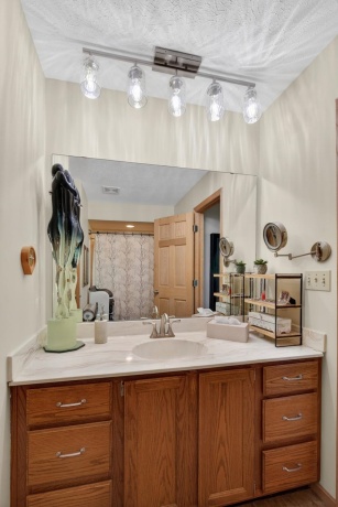 796 TULIP LN #23, ROCKFORD, Illinois 61107, 2 Bedrooms Bedrooms, ,1 BathroomBathrooms,Condominium,For Sale,TULIP LN #23,202602522