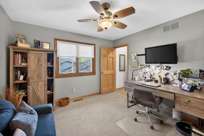 796 TULIP LN #23, ROCKFORD, Illinois 61107, 2 Bedrooms Bedrooms, ,1 BathroomBathrooms,Condominium,For Sale,TULIP LN #23,202602522