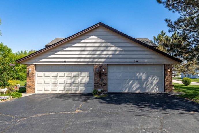 796 TULIP LN #23, ROCKFORD, Illinois 61107, 2 Bedrooms Bedrooms, ,1 BathroomBathrooms,Condominium,For Sale,TULIP LN #23,202602522