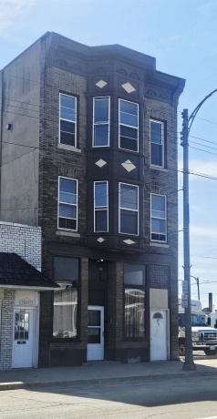 211 Stephenson, FREEPORT, Illinois 61032, ,Mixed Use,For Sale,Stephenson,202602155