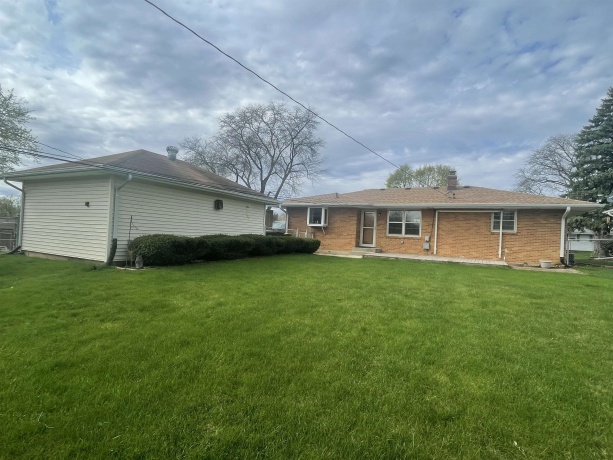 3815 Kentucky Drive, ROCKFORD, Illinois 61114, 2 Bedrooms Bedrooms, ,2 BathroomsBathrooms,House,For Sale,Kentucky Drive,202602531