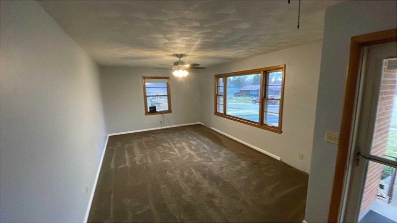 3815 Kentucky Drive, ROCKFORD, Illinois 61114, 2 Bedrooms Bedrooms, ,2 BathroomsBathrooms,House,For Sale,Kentucky Drive,202602531