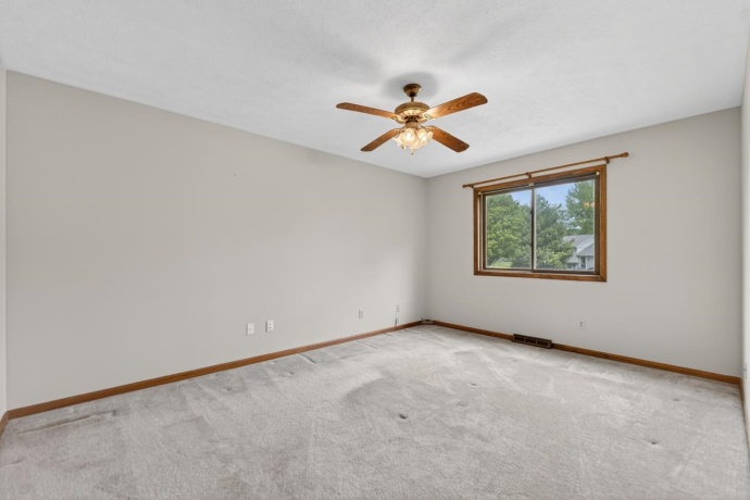 3052 Breezeway, ROCKFORD, Illinois 61109, 3 Bedrooms Bedrooms, ,2 BathroomsBathrooms,House,For Sale,Breezeway,202602537