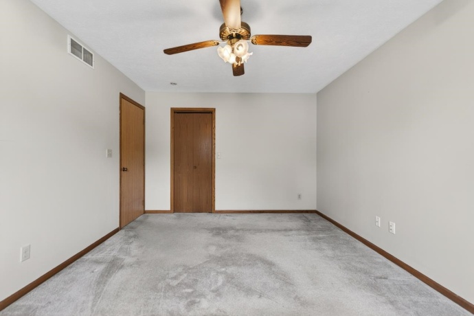 3052 Breezeway, ROCKFORD, Illinois 61109, 3 Bedrooms Bedrooms, ,2 BathroomsBathrooms,House,For Sale,Breezeway,202602537