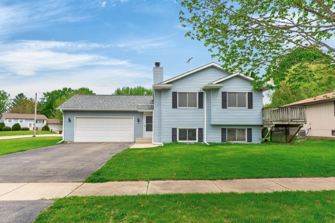3052 Breezeway, ROCKFORD, Illinois 61109, 3 Bedrooms Bedrooms, ,2 BathroomsBathrooms,House,For Sale,Breezeway,202602537