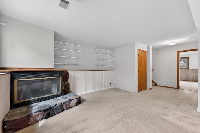 3052 Breezeway, ROCKFORD, Illinois 61109, 3 Bedrooms Bedrooms, ,2 BathroomsBathrooms,House,For Sale,Breezeway,202602537