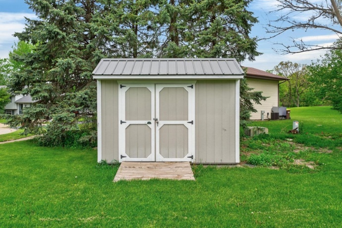 3052 Breezeway, ROCKFORD, Illinois 61109, 3 Bedrooms Bedrooms, ,2 BathroomsBathrooms,House,For Sale,Breezeway,202602537