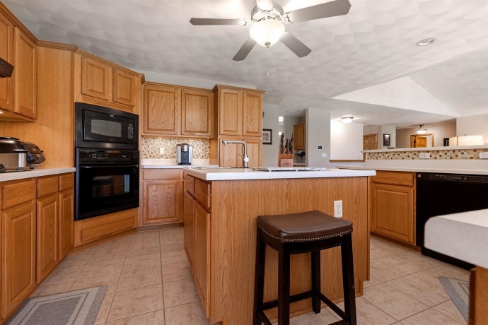 7576 Deer Track, ROCKFORD, Illinois 61102, 4 Bedrooms Bedrooms, ,3 BathroomsBathrooms,House,For Sale,Deer Track,202602538