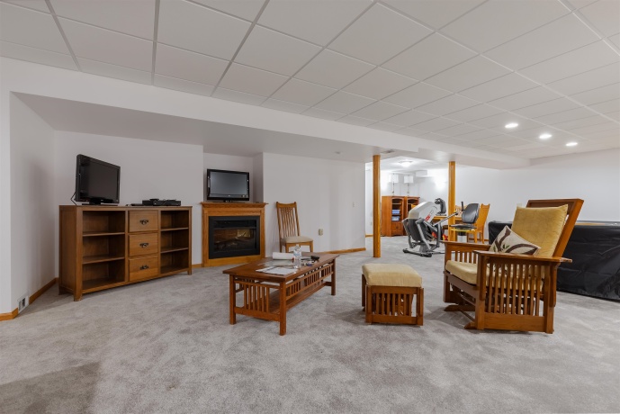 7576 Deer Track, ROCKFORD, Illinois 61102, 4 Bedrooms Bedrooms, ,3 BathroomsBathrooms,House,For Sale,Deer Track,202602538