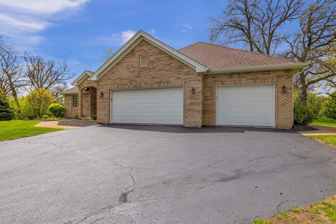 7576 Deer Track, ROCKFORD, Illinois 61102, 4 Bedrooms Bedrooms, ,3 BathroomsBathrooms,House,For Sale,Deer Track,202602538