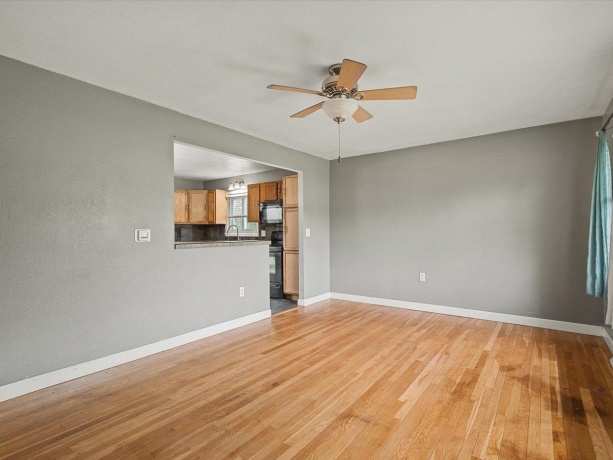 1270 Staver, FREEPORT, Illinois 61032, 3 Bedrooms Bedrooms, ,1 BathroomBathrooms,House,For Sale,Staver,202602539