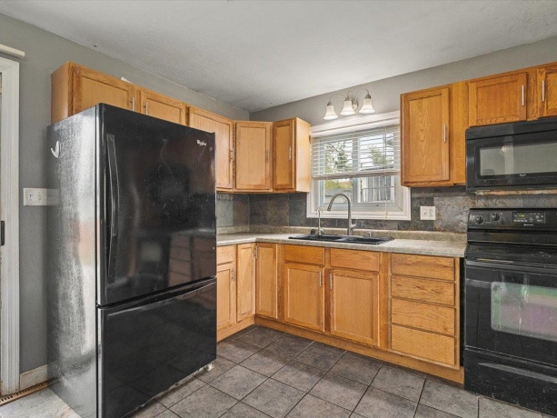 1270 Staver, FREEPORT, Illinois 61032, 3 Bedrooms Bedrooms, ,1 BathroomBathrooms,House,For Sale,Staver,202602539