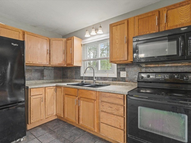 1270 Staver, FREEPORT, Illinois 61032, 3 Bedrooms Bedrooms, ,1 BathroomBathrooms,House,For Sale,Staver,202602539
